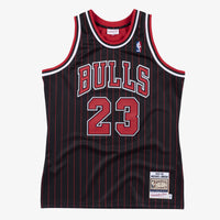 Chicago Bulls Mitchell & Ness Michael Jordan 1995 Authentic Jersey - Black