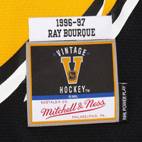Boston Bruins Ray Bourque Gold jersey – view 7