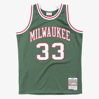 Milwaukee Bucks Mitchell & Ness Kareem Abdul-Jabbar 1970 Swingman Authentic Jersey - Dark Green