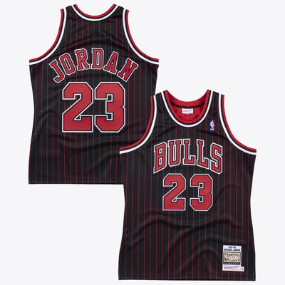 Chicago Bulls Mitchell & Ness Michael Jordan 1995 Authentic Jersey - Black