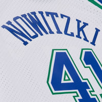 Dallas Mavericks Mitchell & Ness Dirk Nowitzki 1998 Swingman Authentic Jersey - White