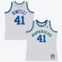 Dallas Mavericks Mitchell & Ness Dirk Nowitzki 1998 Swingman Authentic Jersey - White
