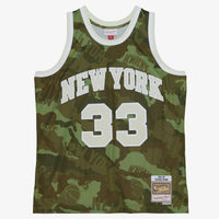 New York Knicks Mitchell & Ness Patrick Ewing 1991 Ghost Camo Swingman Jersey - Green