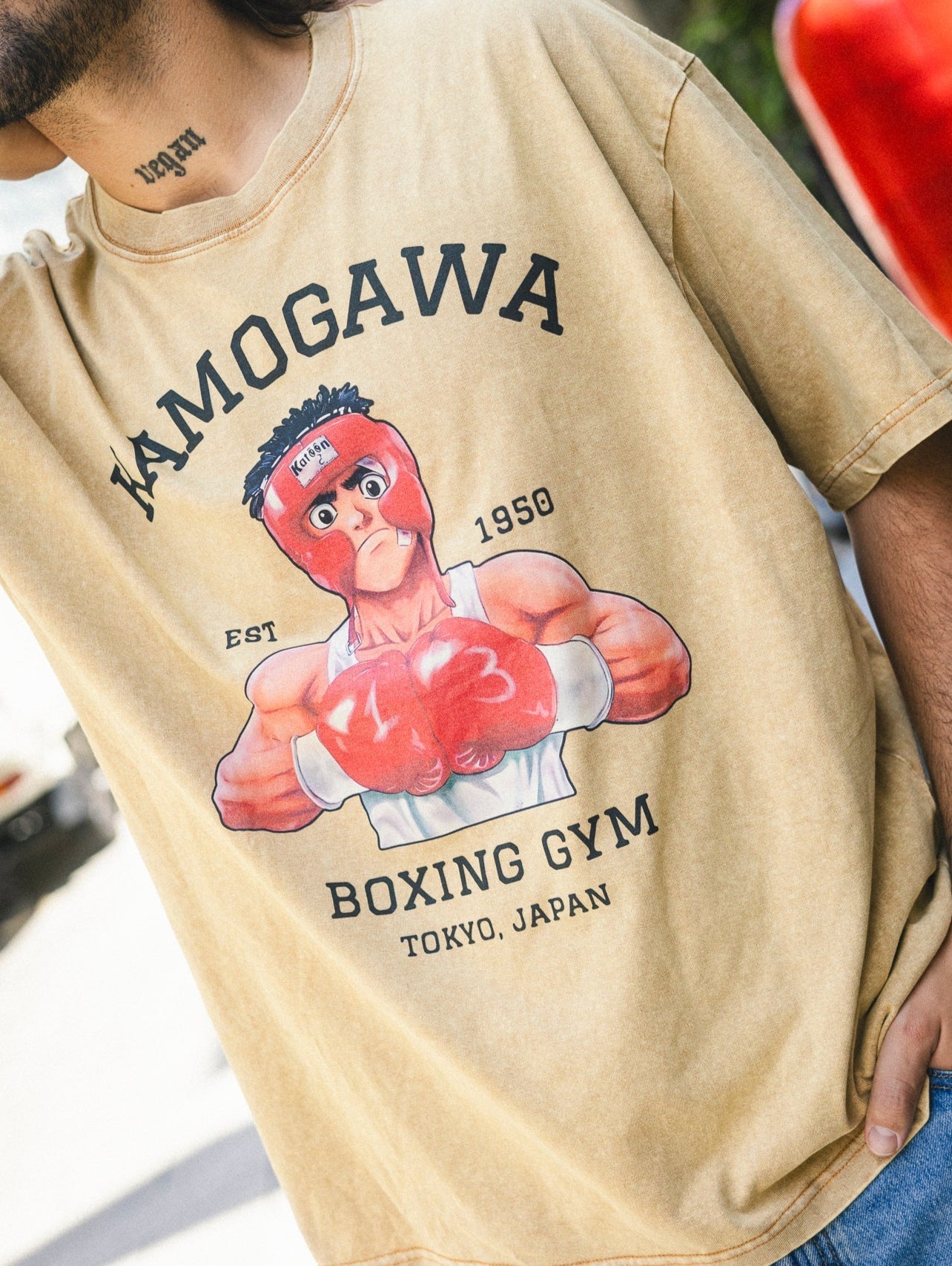 Khaki t-shirt with Kamogawa Boxing Gym Hajime No Ippo Boxer graphic – photo 3