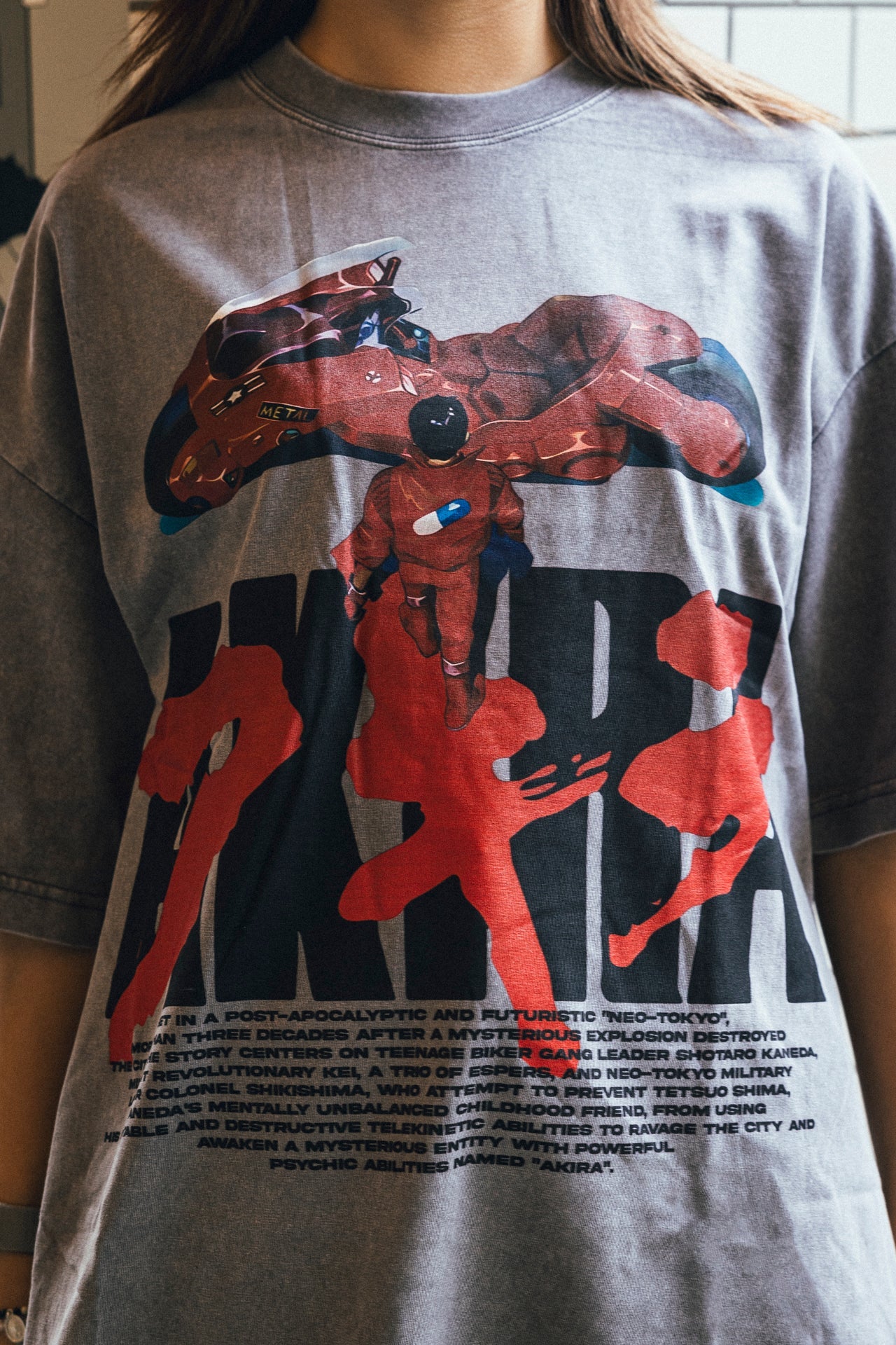 Washed grey t-shirt with Shotaro Kaneda Akira Neo Tokyo graphic – photo 3